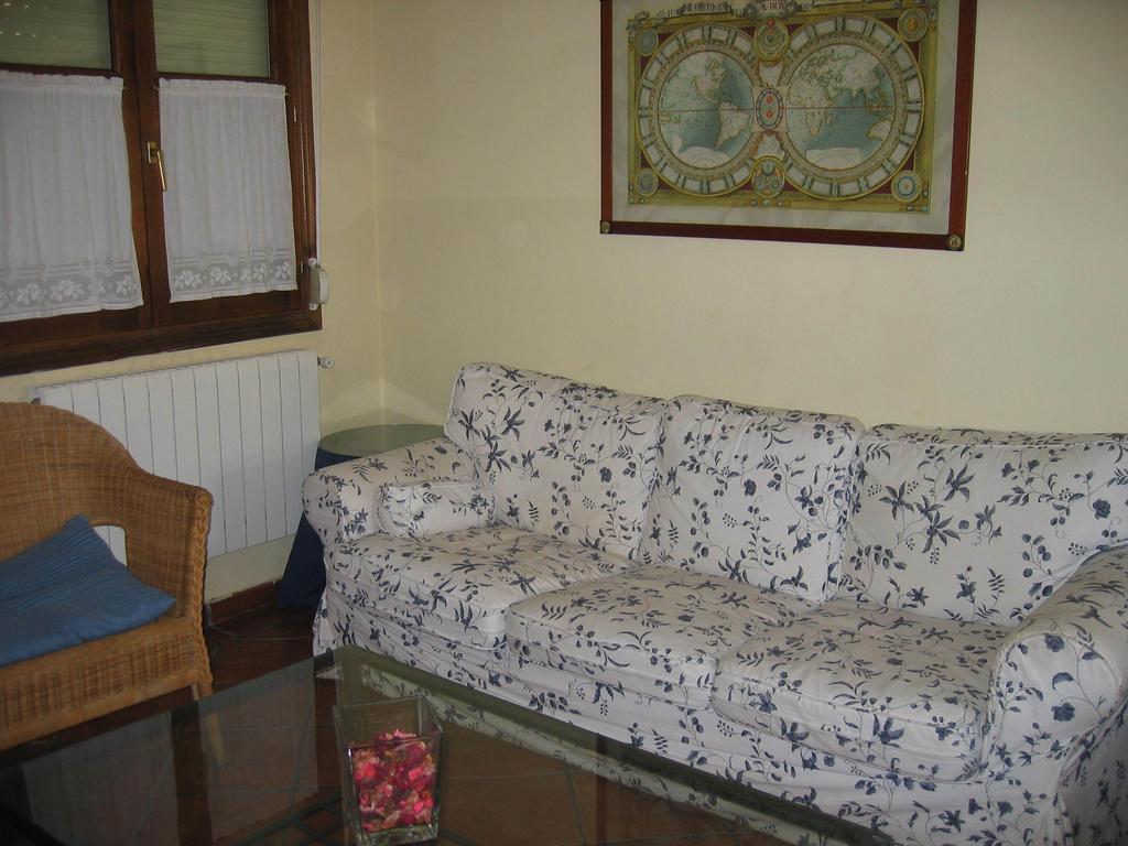 Apartamentos El Pajar Del Abuelo Peralejos de las Truchas Room photo